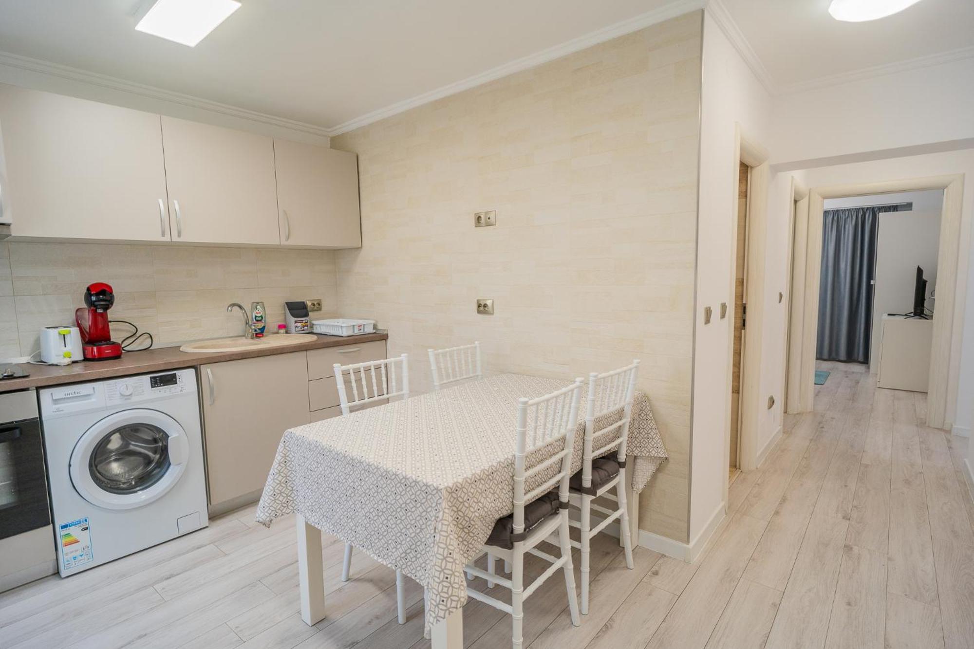 Ferienwohnung Luxury 2Br On Decebal Avenue Bukarest Exterior foto