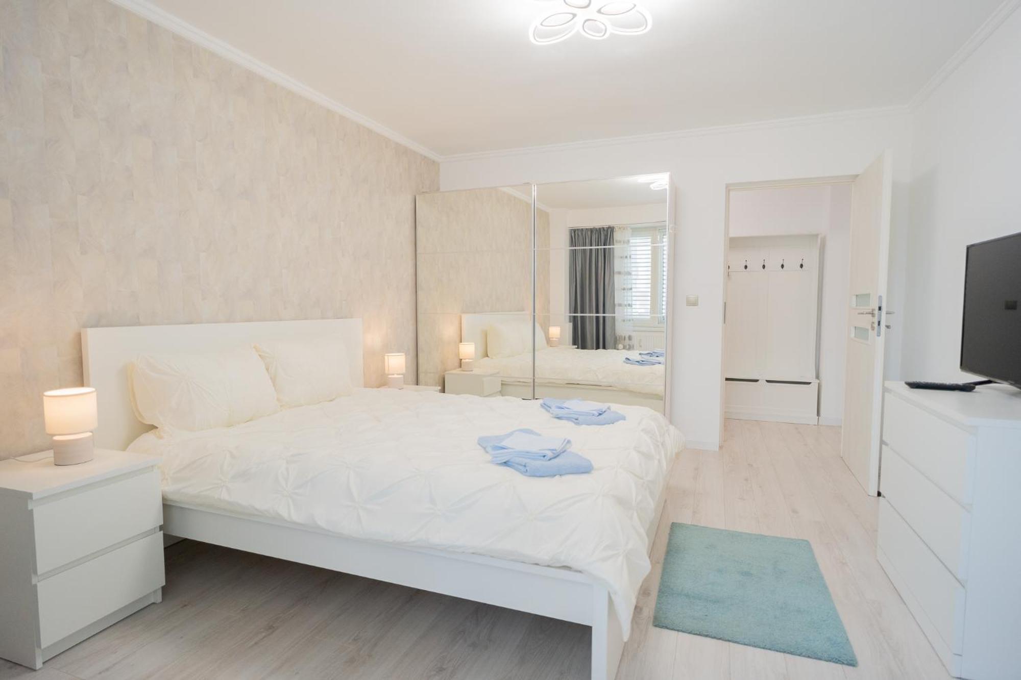 Ferienwohnung Luxury 2Br On Decebal Avenue Bukarest Exterior foto